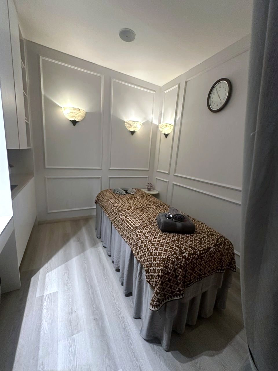Treatment room at Engel Spa
